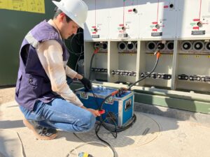 Prueba de inyección de corriente primaria a seccionador pedestal subterraneo de media tensión